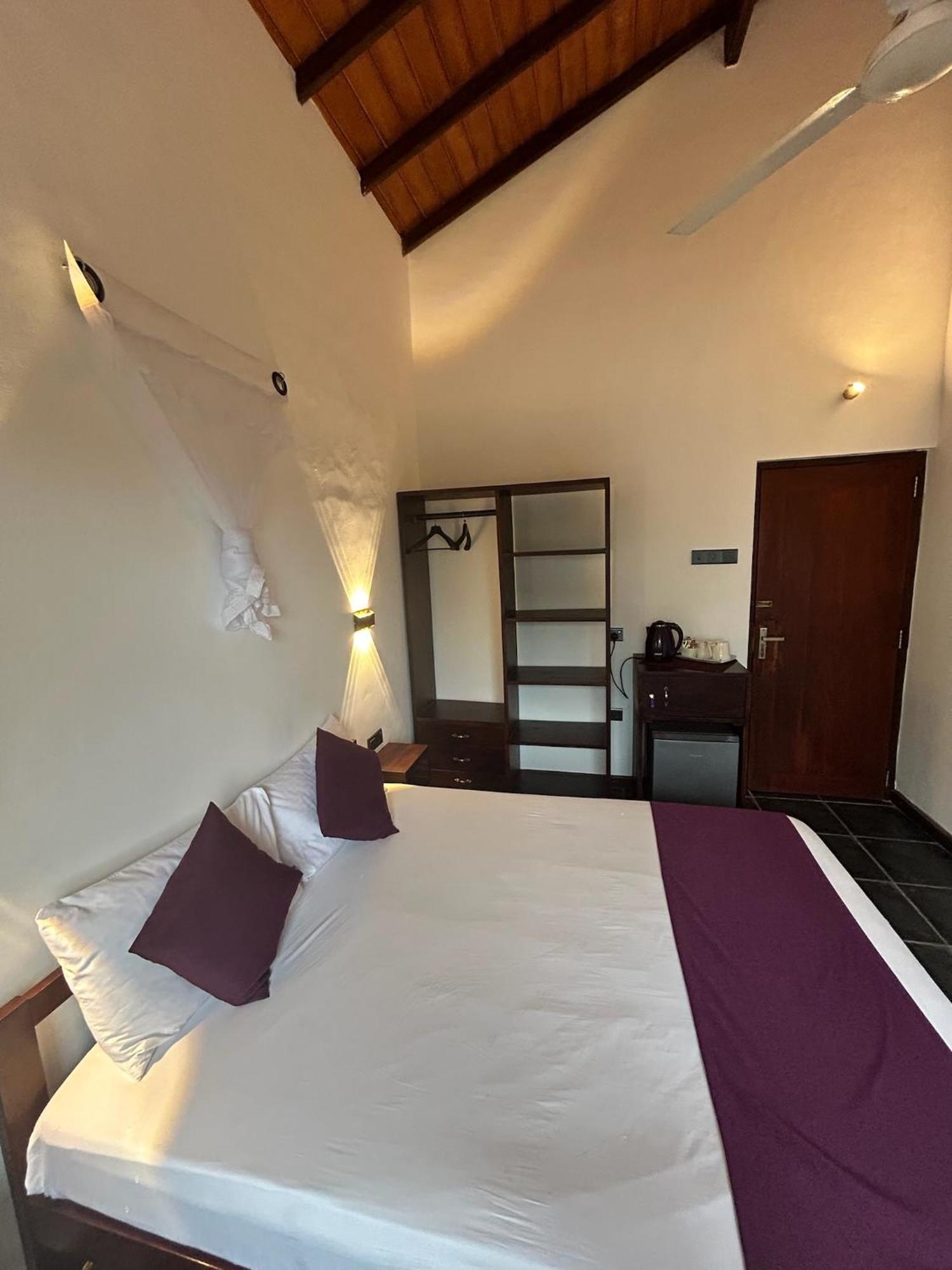 Reef Bungalow Hotel Pamunugama Kültér fotó