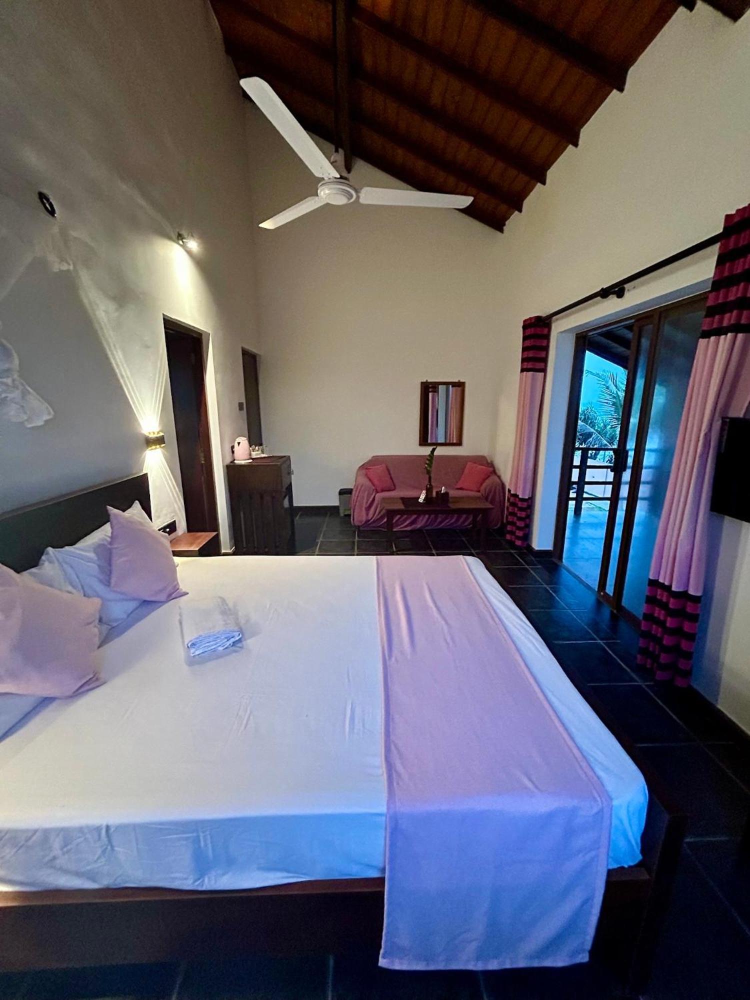 Reef Bungalow Hotel Pamunugama Kültér fotó