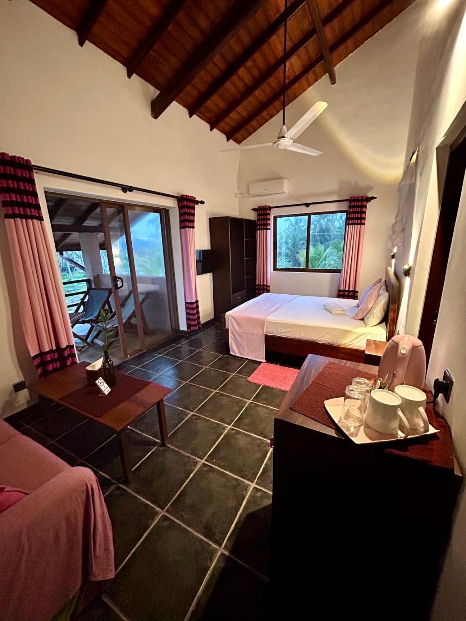 Reef Bungalow Hotel Pamunugama Kültér fotó