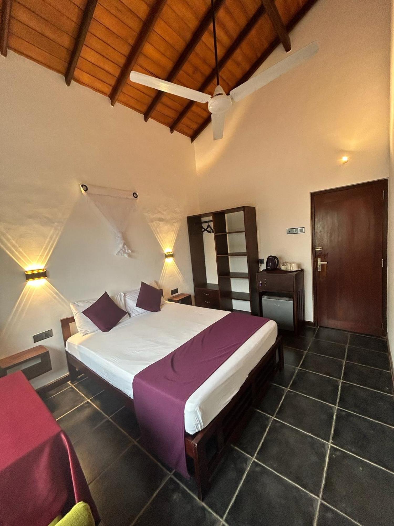 Reef Bungalow Hotel Pamunugama Kültér fotó